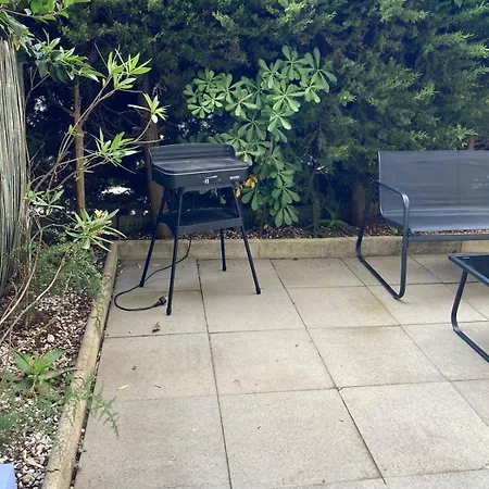 2 Pieces En Rez- De -jardin شقة Saint-Raphaël