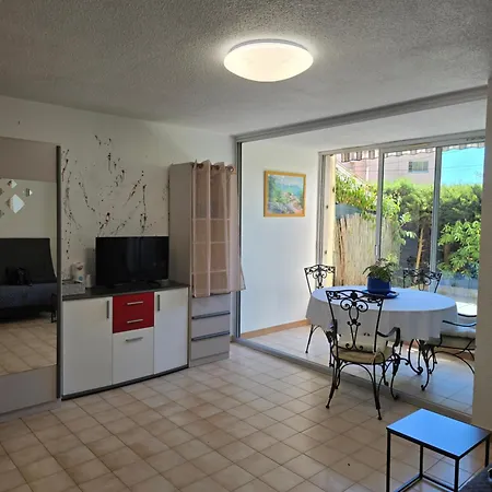2 Pièces En Rez- De -jardin Saint-Raphaël